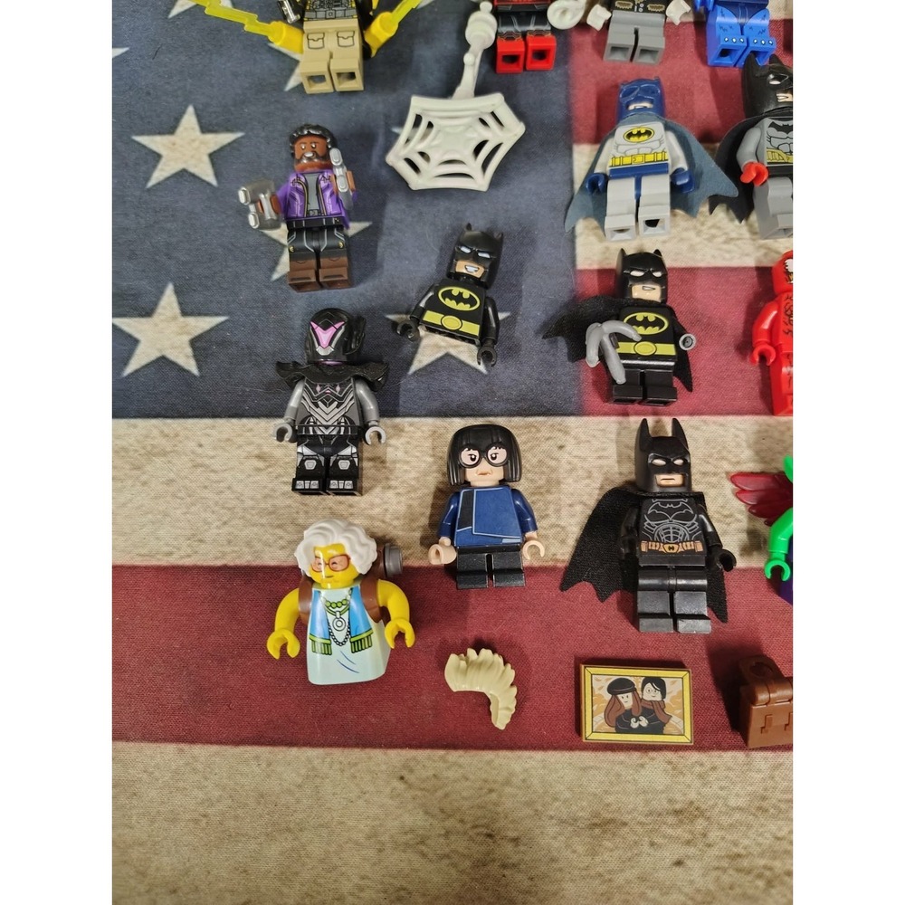 Lot Lego Minifigures Contains 27 Mini Figurines - Picture 8 of 8